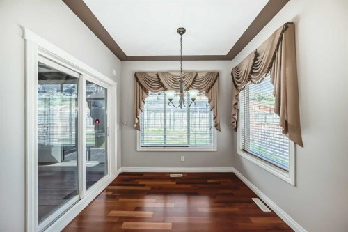 87 Sherwood Circle Nw, Calgary, AB - Indoor Photo Showing Other Room