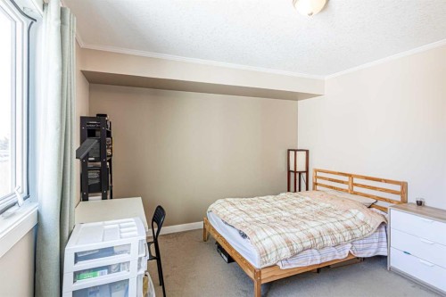 77-5103 35 Avenue Sw, Calgary, AB - Indoor Photo Showing Bedroom