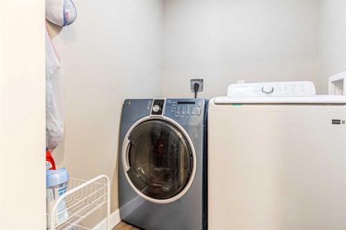 77-5103 35 Avenue Sw, Calgary, AB - Indoor Photo Showing Laundry Room