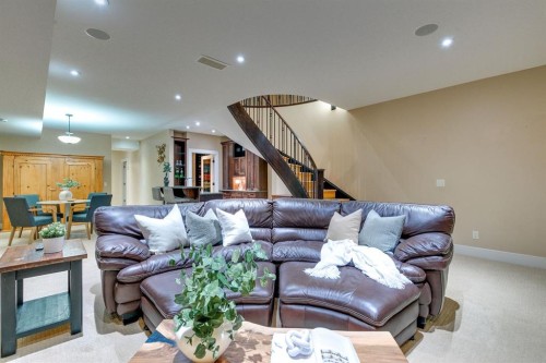 1727 Bowness Road Nw, Calgary, AB - Indoor Photo Showing Living Room