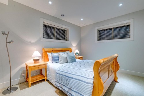 1727 Bowness Road Nw, Calgary, AB - Indoor Photo Showing Bedroom