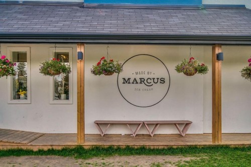 1727 Bowness Road Nw, Calgary, AB - Outdoor