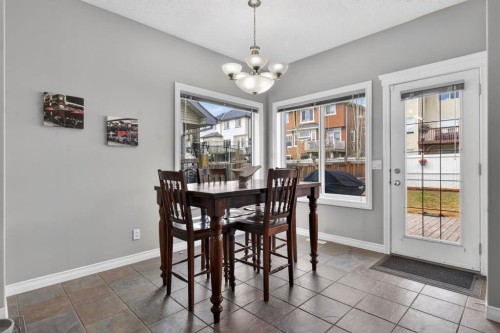 98 Evanscove Circle Nw, Calgary, AB - Indoor Photo Showing Dining Room