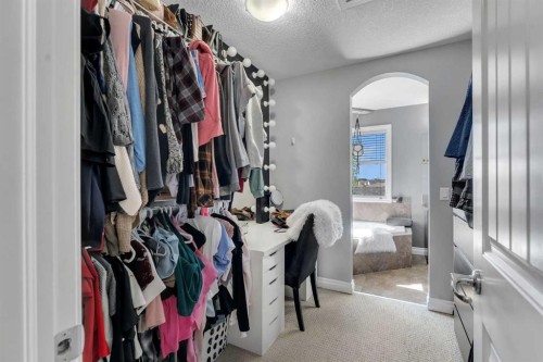 45 Hanson Hollow Ne, Langdon, AB - Indoor With Storage