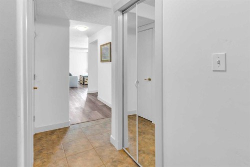 204-931 2 Avenue Nw, Calgary, AB - Indoor Photo Showing Other Room