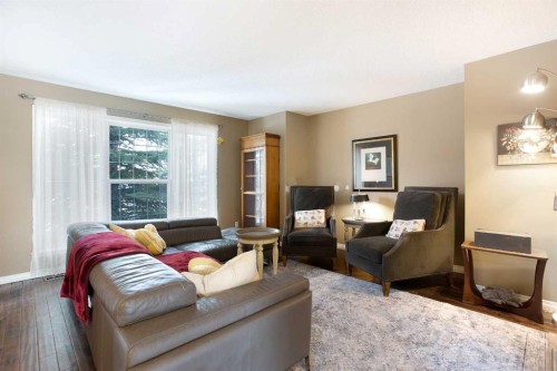 204 Eversyde Circle Sw, Calgary, AB - Indoor Photo Showing Living Room