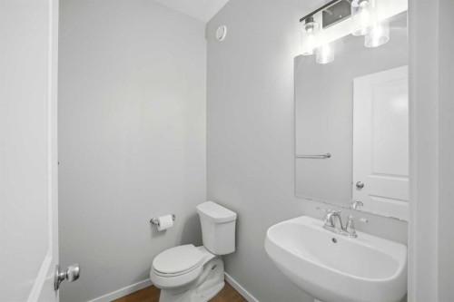 76 Nolancrest Green Nw, Calgary, AB - Indoor Photo Showing Bathroom