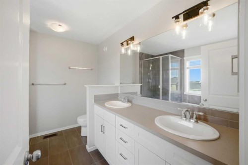 76 Nolancrest Green Nw, Calgary, AB - Indoor Photo Showing Bathroom