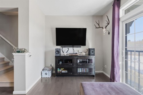 412 Ascot Circle Sw, Calgary, AB - Indoor Photo Showing Other Room