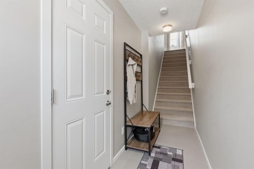 412 Ascot Circle Sw, Calgary, AB - Indoor Photo Showing Other Room