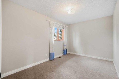 14 Sun Harbour Way Se, Calgary, AB - Indoor Photo Showing Other Room