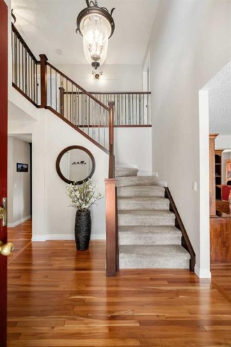 14 Sun Harbour Way Se, Calgary, AB - Indoor Photo Showing Other Room