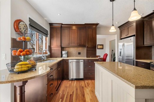 14 Sun Harbour Way Se, Calgary, AB - Indoor Photo Showing Kitchen With Upgraded Kitchen