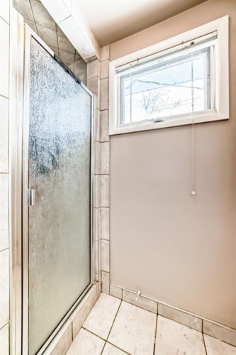 19 Meadowview Road Sw, Calgary, AB - Indoor Photo Showing Other Room