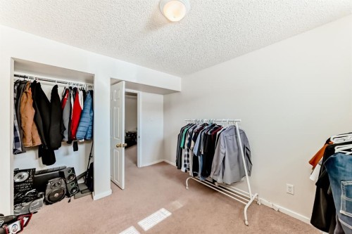 19 Meadowview Road Sw, Calgary, AB - Indoor Photo Showing Other Room