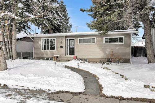 4115 Bowlen Street Nw, Calgary, AB - Outdoor
