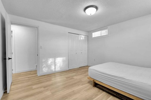 4115 Bowlen Street Nw, Calgary, AB - Indoor