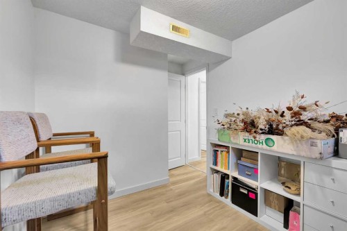 4115 Bowlen Street Nw, Calgary, AB - Indoor Photo Showing Other Room