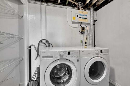 4115 Bowlen Street Nw, Calgary, AB - Indoor Photo Showing Laundry Room