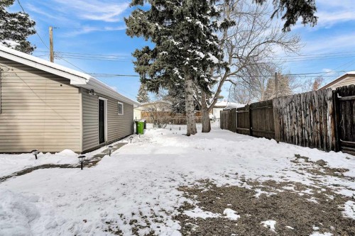 4115 Bowlen Street Nw, Calgary, AB - Outdoor