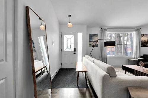 4115 Bowlen Street Nw, Calgary, AB - Indoor