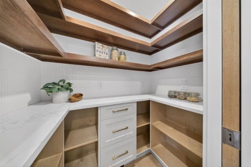 10619 Mapleglen Crescent Se, Calgary, AB - Indoor