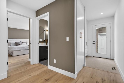 10619 Mapleglen Crescent Se, Calgary, AB - Indoor Photo Showing Other Room