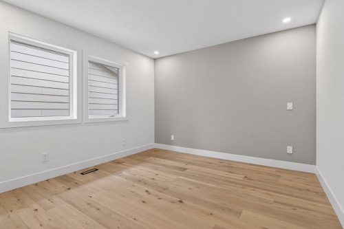 10619 Mapleglen Crescent Se, Calgary, AB - Indoor Photo Showing Other Room