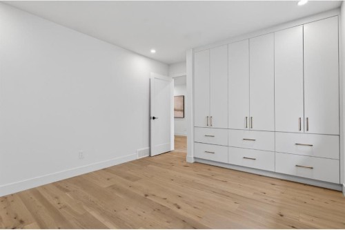 10619 Mapleglen Crescent Se, Calgary, AB - Indoor Photo Showing Other Room