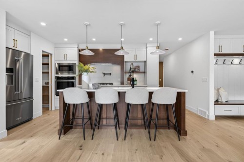 10619 Mapleglen Crescent Se, Calgary, AB - Indoor Photo Showing Kitchen With Upgraded Kitchen