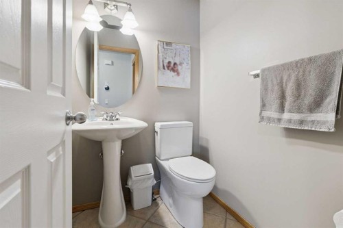 115 Cove Crescent, Chestermere, AB - Indoor Photo Showing Bathroom