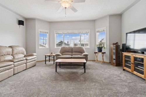 115 Cove Crescent, Chestermere, AB - Indoor Photo Showing Living Room