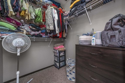 702 Panamount Boulevard Nw, Calgary, AB - Indoor With Storage