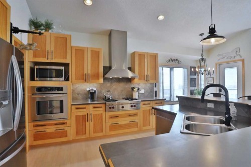 92 Sherwood Rise Nw, Calgary, AB - Indoor Photo Showing Kitchen With Stainless Steel Kitchen With Double Sink With Upgraded Kitchen