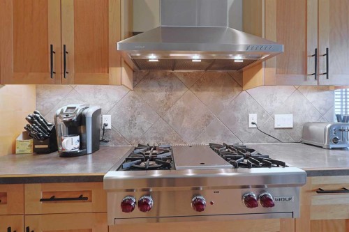 92 Sherwood Rise Nw, Calgary, AB - Indoor Photo Showing Kitchen