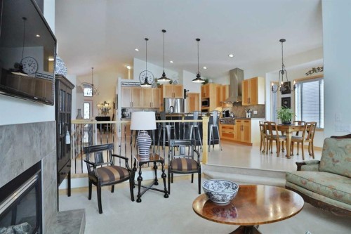 92 Sherwood Rise Nw, Calgary, AB - Indoor Photo Showing Living Room