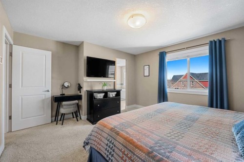 490 Mahogany Manor Se, Calgary, AB - Indoor Photo Showing Bedroom