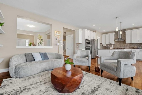490 Mahogany Manor Se, Calgary, AB - Indoor Photo Showing Living Room
