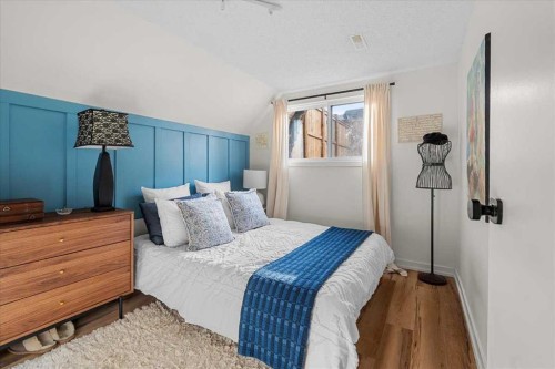 2023 35 Avenue Sw, Calgary, AB - Indoor Photo Showing Bedroom