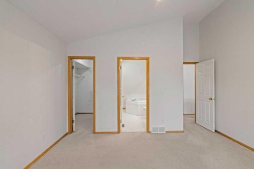 179 Sunlake Way Se, Calgary, AB - Indoor Photo Showing Other Room