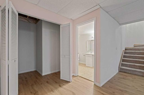 179 Sunlake Way Se, Calgary, AB - Indoor Photo Showing Other Room