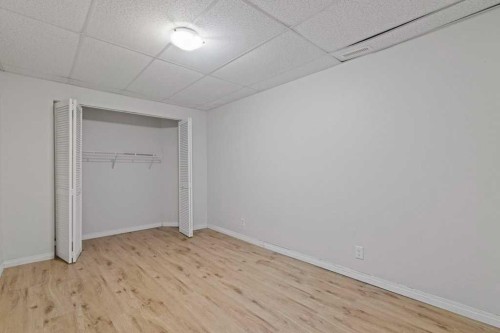 179 Sunlake Way Se, Calgary, AB - Indoor Photo Showing Other Room
