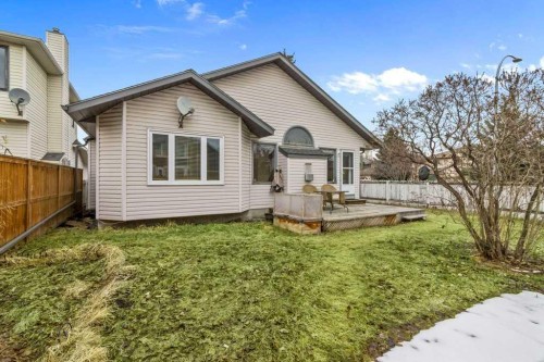 179 Sunlake Way Se, Calgary, AB - Outdoor
