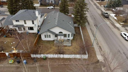 179 Sunlake Way Se, Calgary, AB - Outdoor