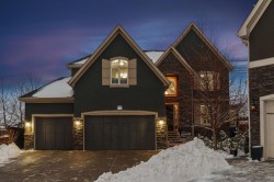 23 Aspen Vista Way SW Calgary, AB T3H 0Y7