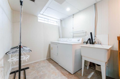 31 Coventry Lane Ne, Calgary, AB - Indoor Photo Showing Laundry Room
