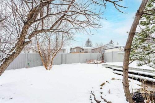 31 Coventry Lane Ne, Calgary, AB - Outdoor