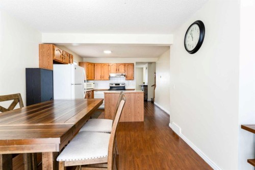 31 Coventry Lane Ne, Calgary, AB - Indoor Photo Showing Dining Room