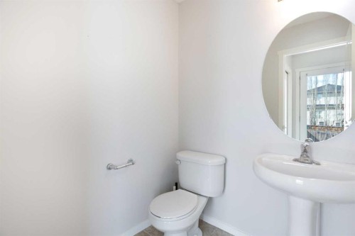 160 Panamount Way Nw, Calgary, AB - Indoor Photo Showing Bathroom