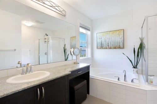 58 Nolancrest Rise Nw, Calgary, AB - Indoor Photo Showing Bathroom